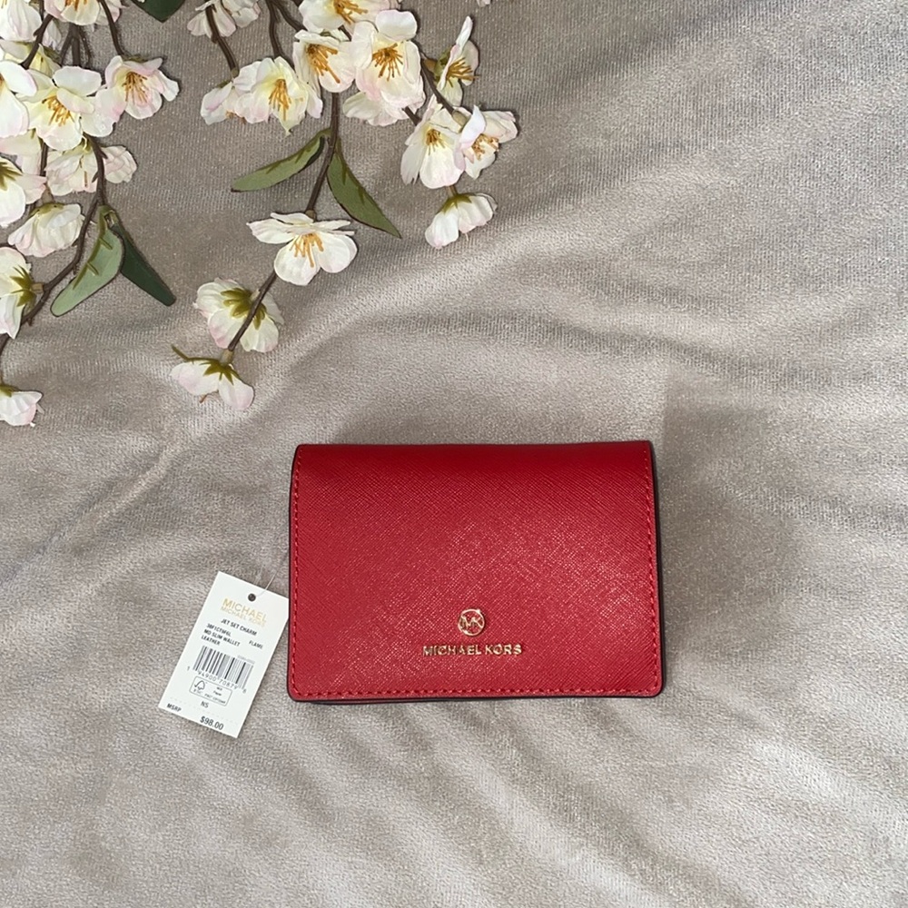 michael kors jet set charm wallet